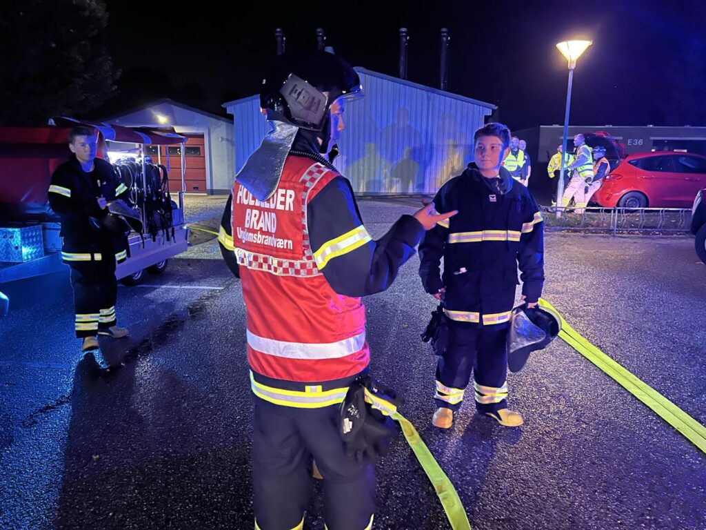 Er du til sjov og udfordringer så kan du blive ungdomsbrandmand