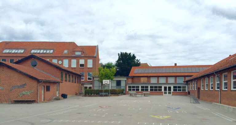 9. klasse-elever viser deres kampagnefilm om TUBA