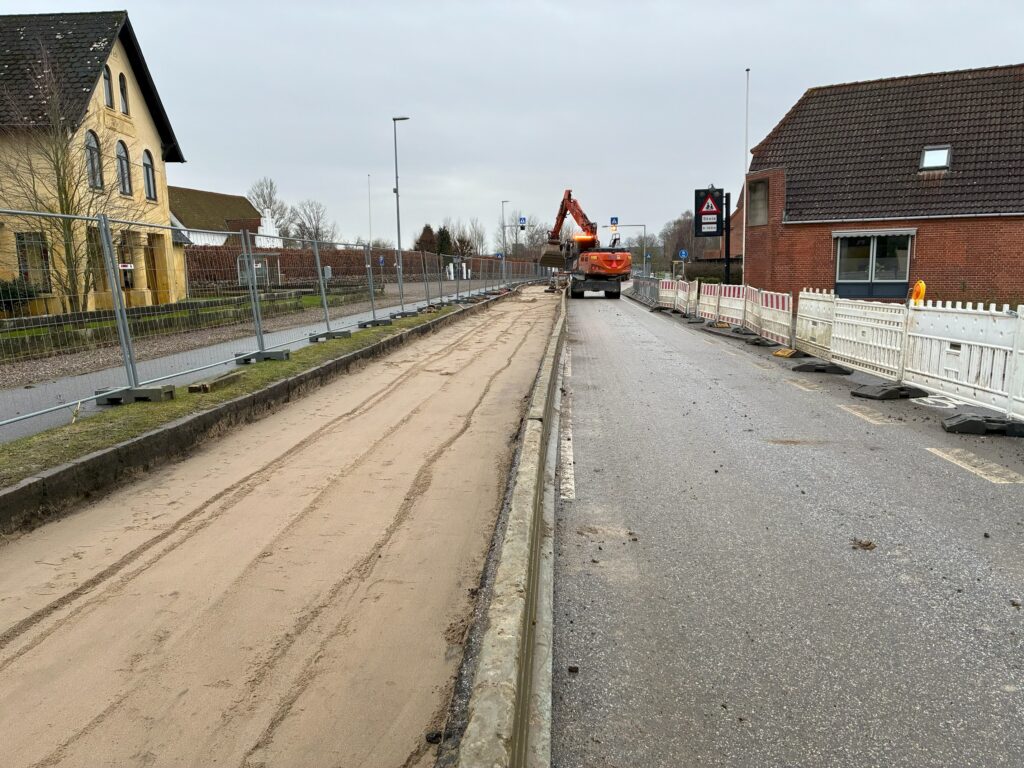 Vejen gennem Adsbøl er åben igen