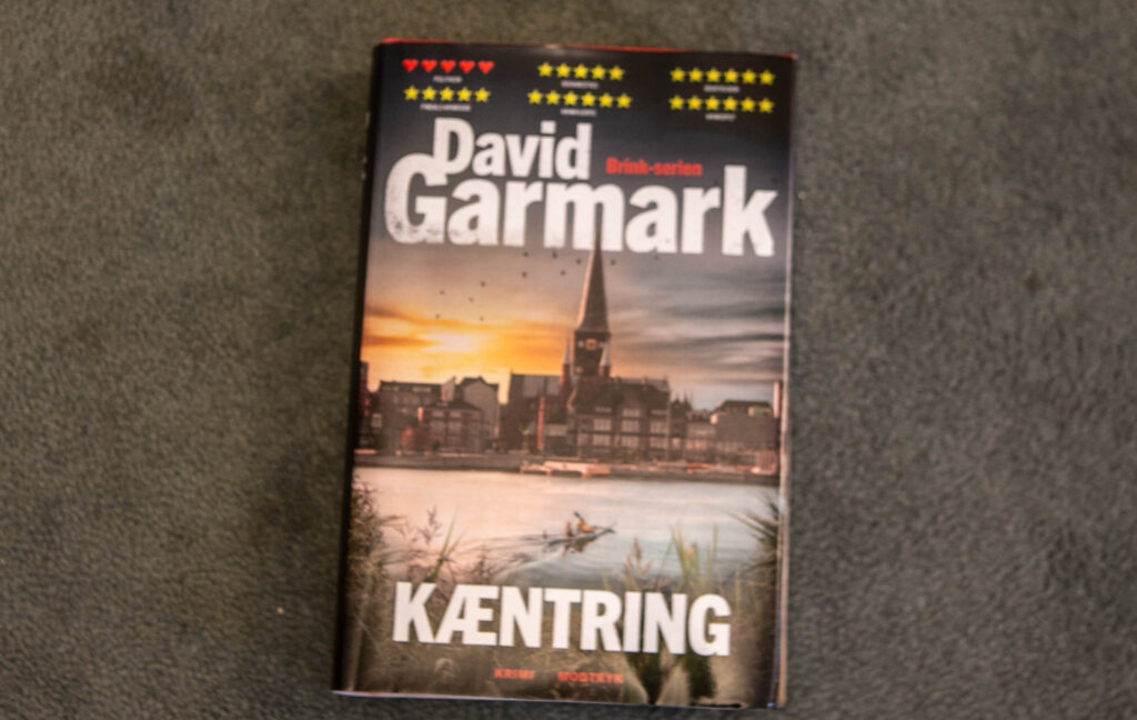 Bogcaféværten anmelder krimien Kæntring
