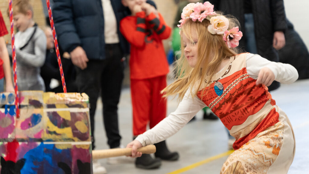 Brandmænd gør klar til fastelavn