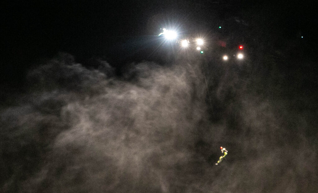 Masser af redningsfolk ved havnen