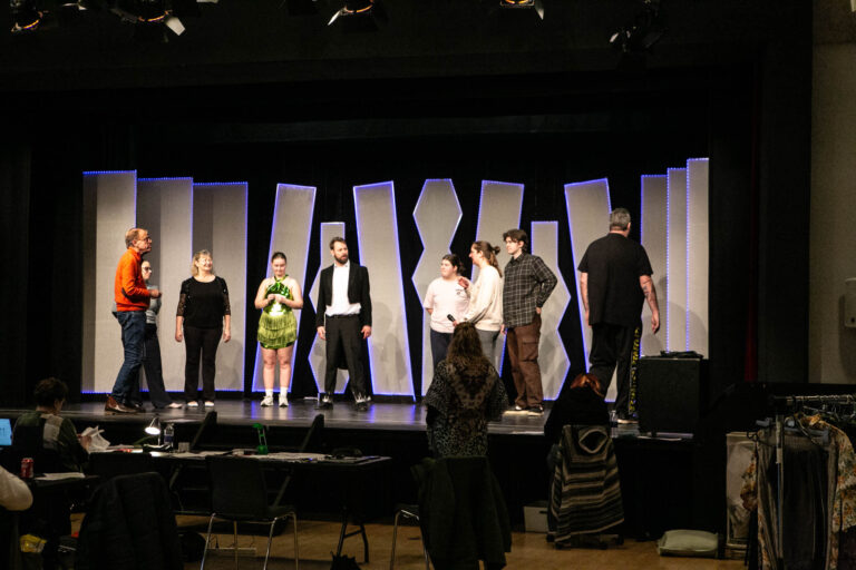 Jan Hertz hjalp med at gøre numrene i Als-Revyen mere skarpe