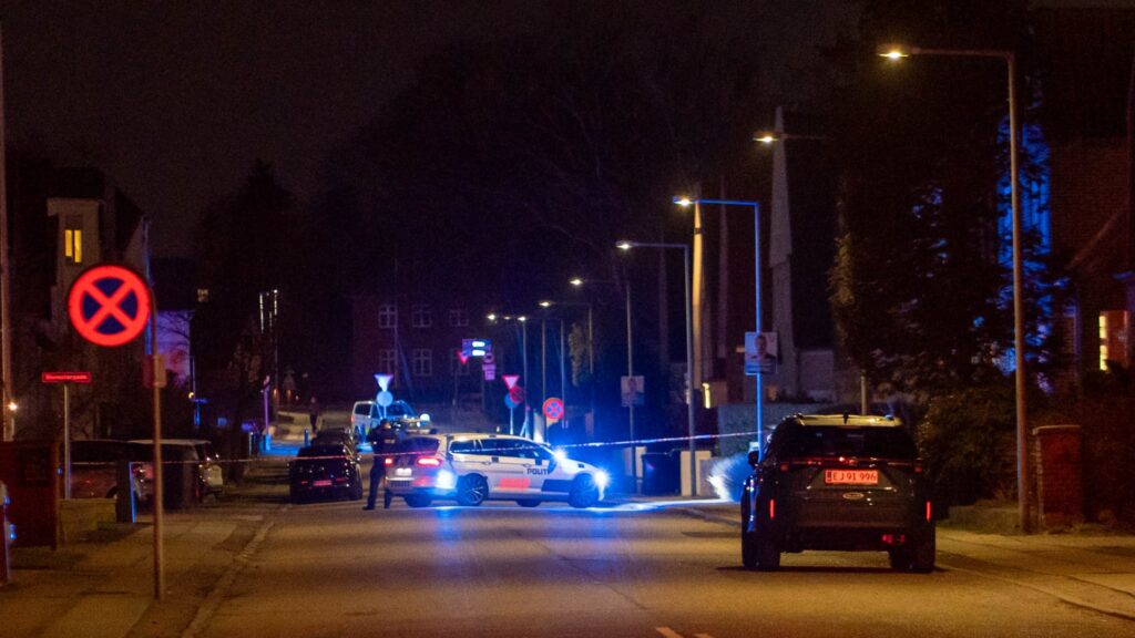 Mand snittet i maven