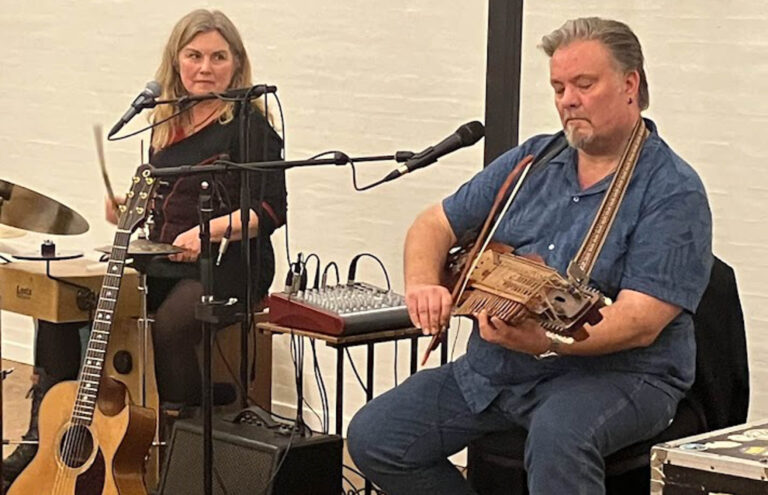 Perry Stenbäck & Christine Dueholm spillede i Scleroseforeningen