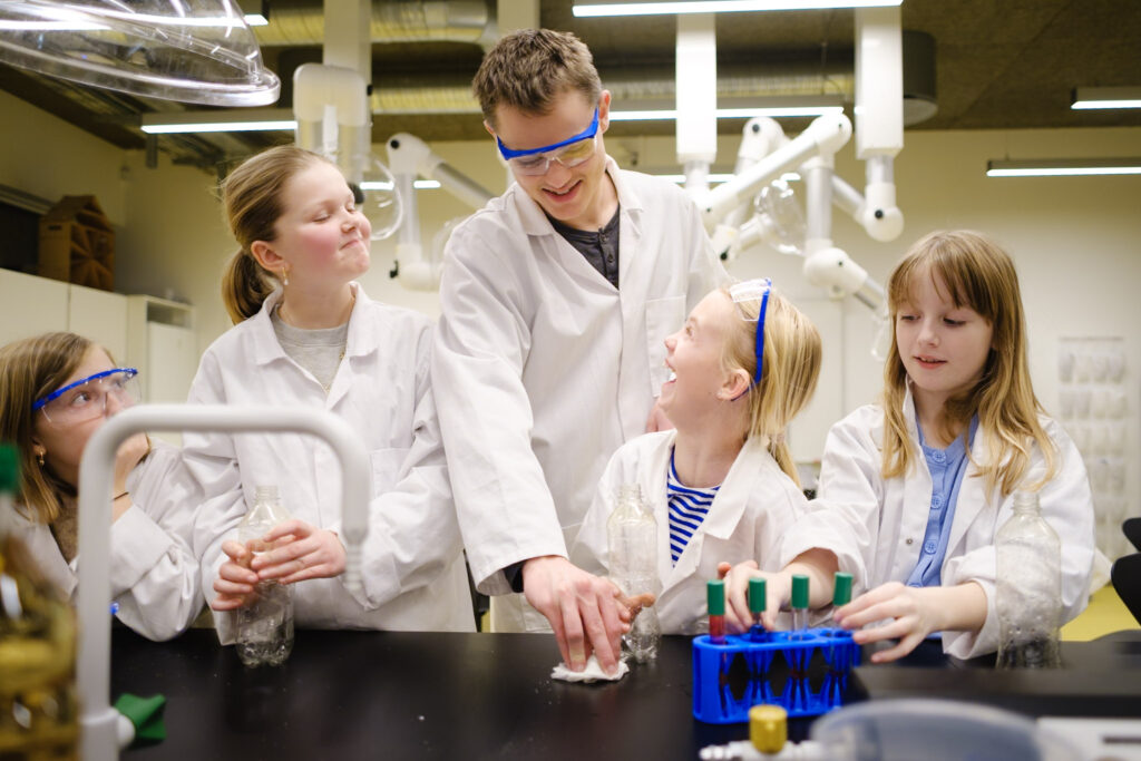 Statsskolen investerer i lokale faglige fællesskaber for børn og unge