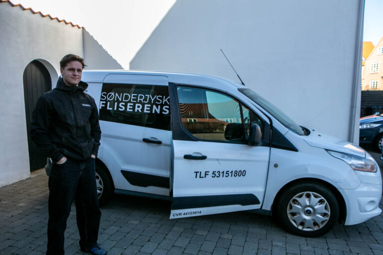 Sønderjysk Fliserens voksede fra hobby til rigtigt firma