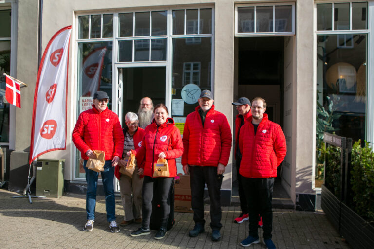 Besøg fra Folketinget: Karina Lorentzen fra SF vil have St. Bededag tilbage