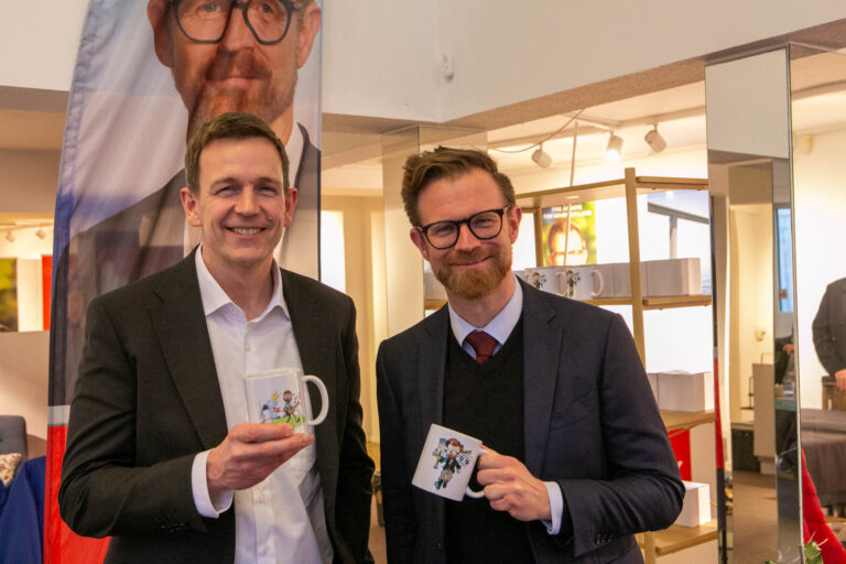 Udlændinge- og Integrationsministeren besøgte Brobutikken