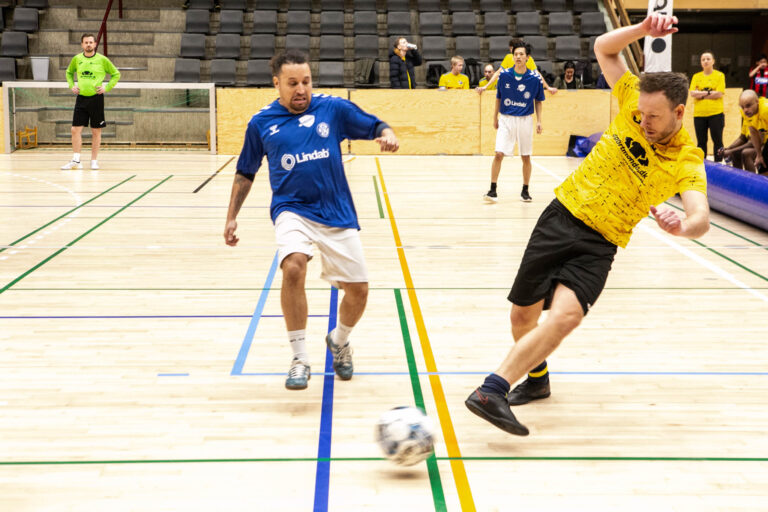Festligt fodboldmesterskab i Humlehøj-hallerne