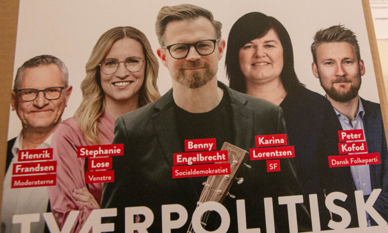 Hyld fællesskabet – kom med til tværpolitisk fællessang