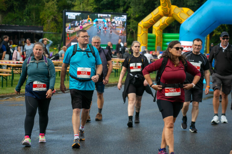 10.000 skridt om dagen – men kan man gå sig i form?