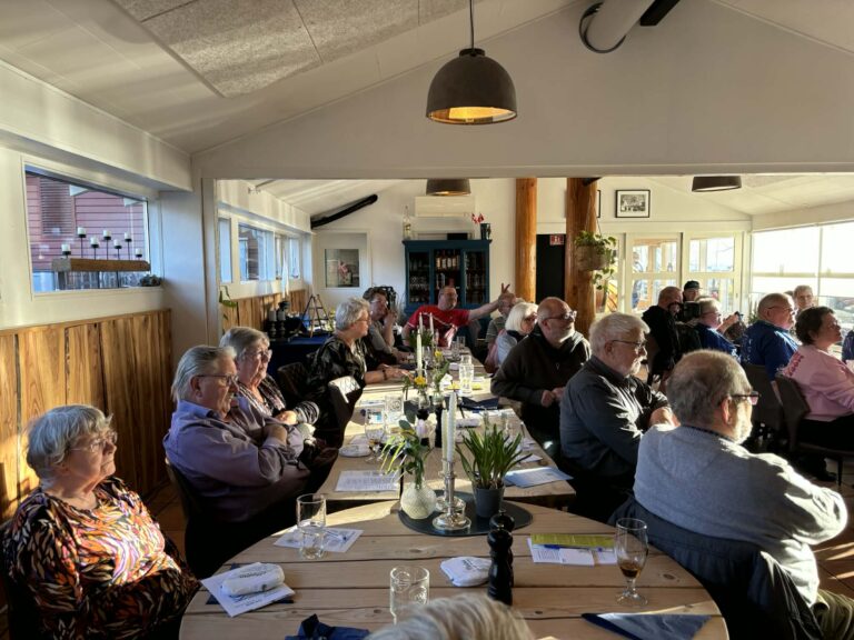 KGGO: Fællesspisning og oplæg om blomster-essenser