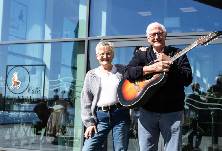 Travl musikduo besøger Café Kjukken