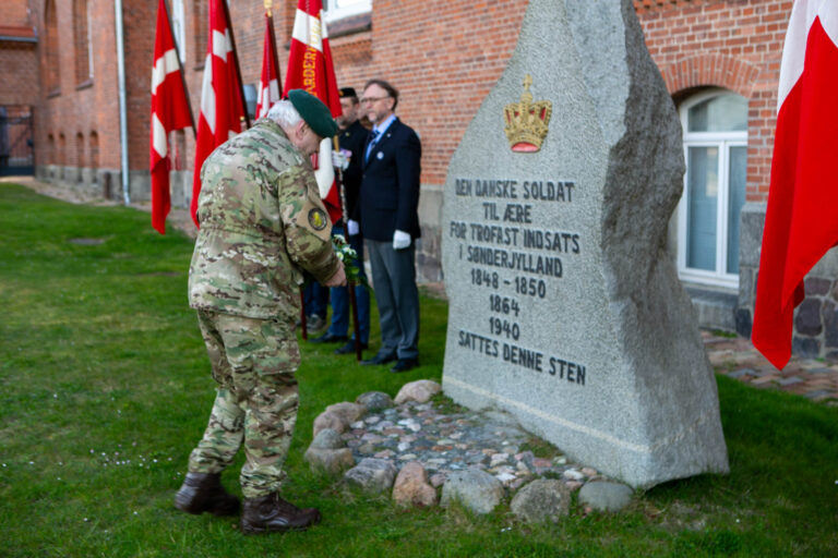 De faldne fra den 9. april blev mindet