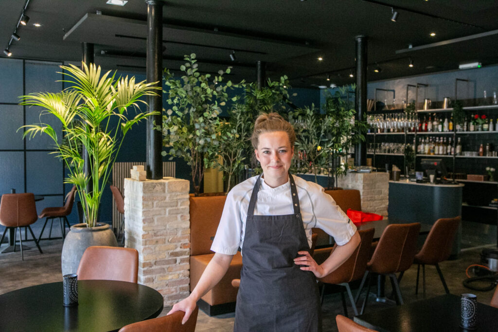 Fredag åbner Café HOX – kom og få et glas bobler