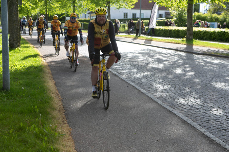 Team Rynkeby-auktion samler ind til børn med kritisk sygdom