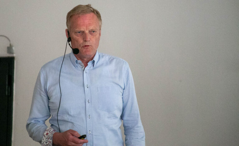 Overdækningen kommer på sigt SONFORs kunder til gode