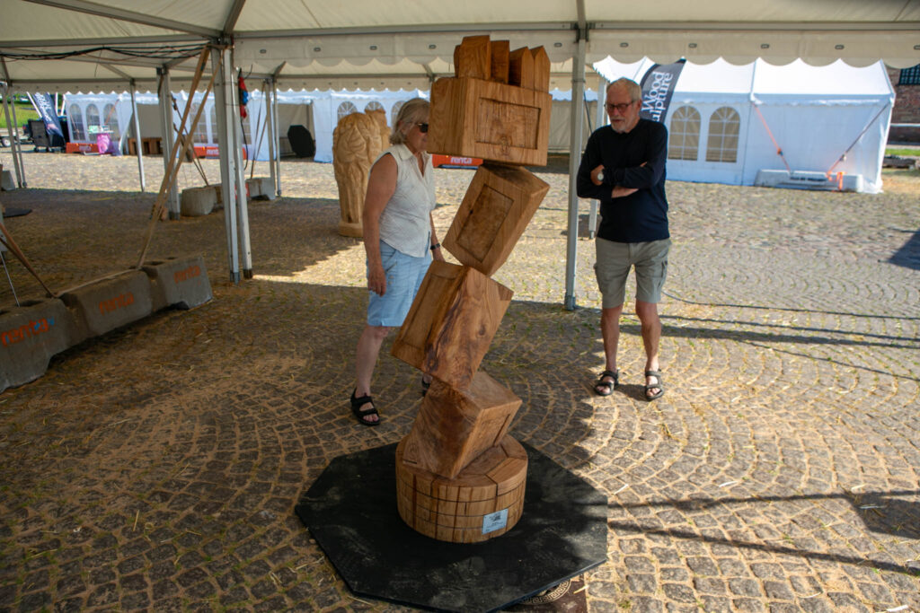 WoodSculpture-skulpturen er doneret til Scan-Pot