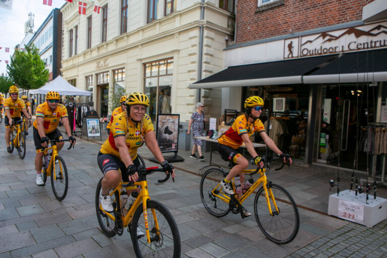 Se billederne: Team Rynkeby på tur i Perlegade