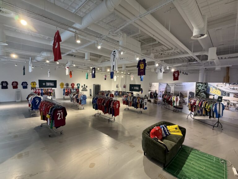 Lørdag åbner pop-up butik med brugte, originale fodboldtrøjer