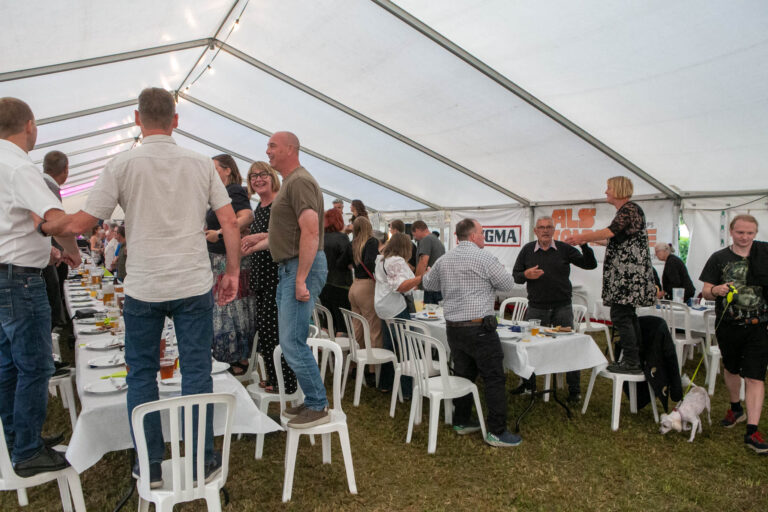 Festlig ringriderfrokost i Guderup