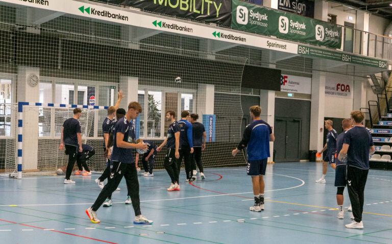 Herrehåndbold: Kom og se en showkamp med danske verdensstjerner