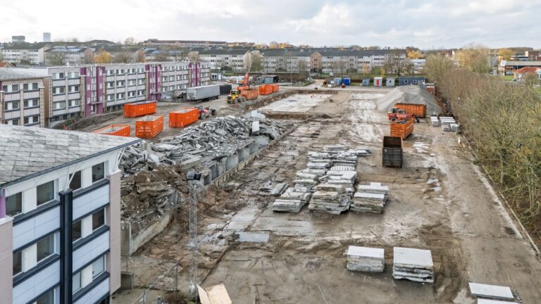 Fem boligblokke i Nørager kan huse studerende i endnu et år
