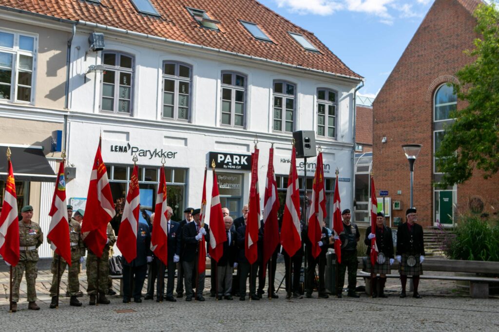 Veteranerne hyldes på Rådhustorvet